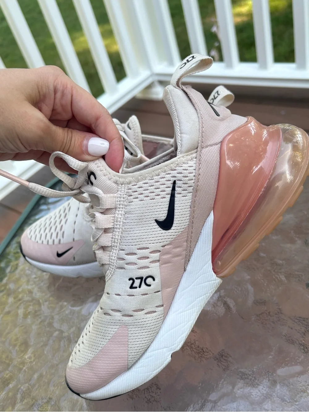 ✨ NIKE ✨ Pink Air Max 270 Sneakers Size 6